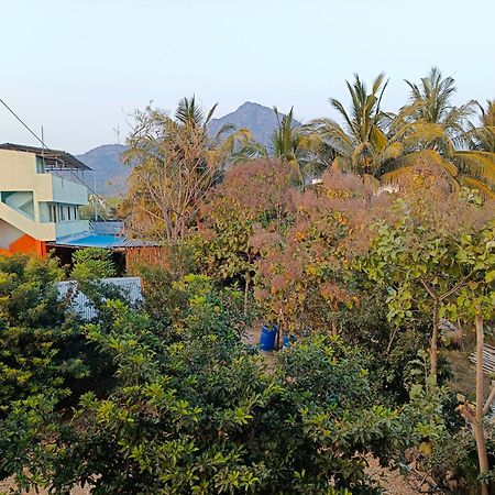Abaranji Guest House Tiruvannāmalai Esterno foto