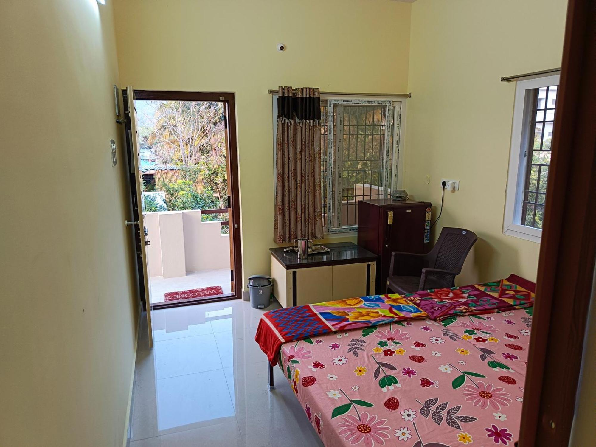 Abaranji Guest House Tiruvannāmalai Esterno foto